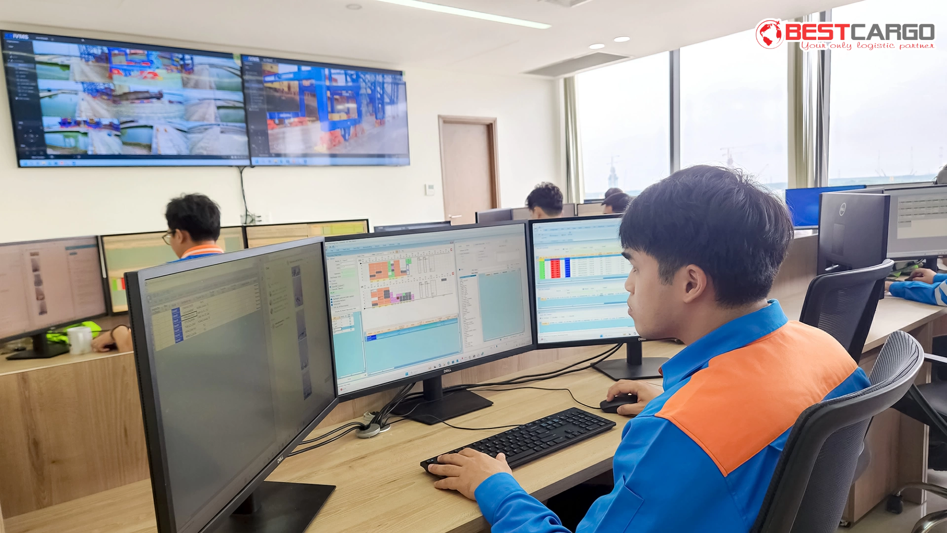Kết nối: Phát triển dịch vụ hàng không