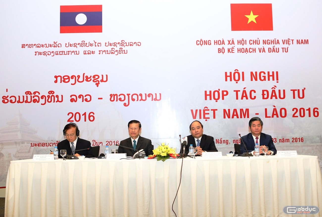 Việt Nam và Lào hợp tác đầu tư và phát triển