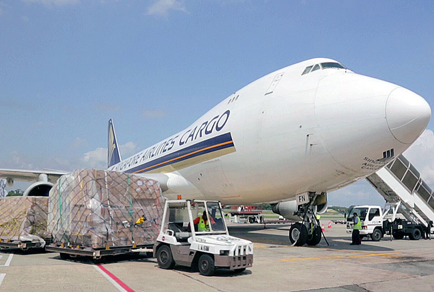 Vận chuyển hàng hoá bằng đường hàng không