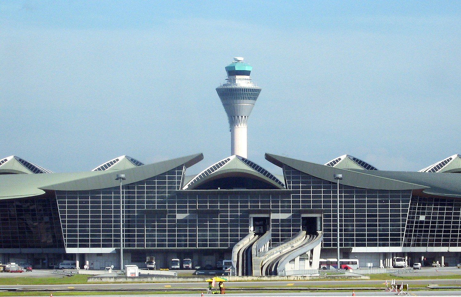 Top 5 cảng hàng không quốc tế lớn nhất Đông Nam Á