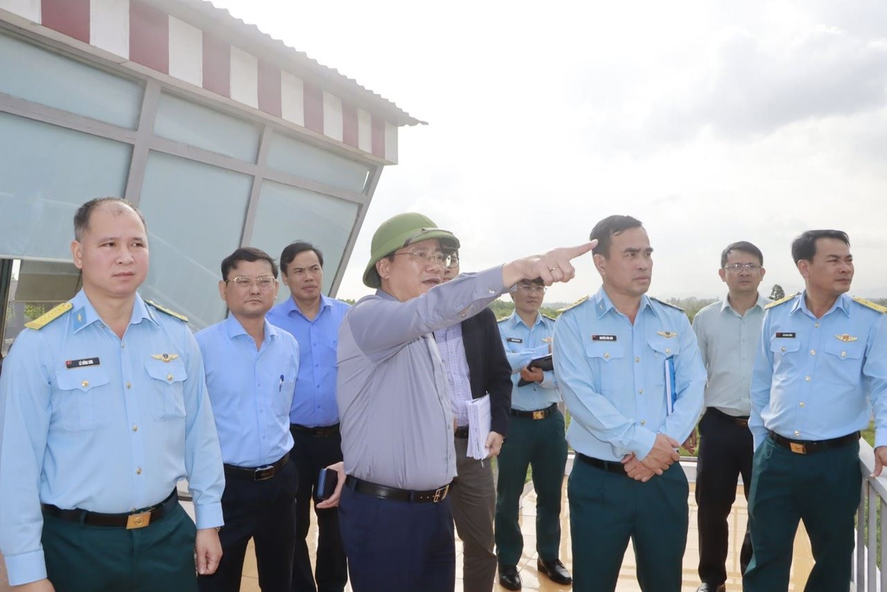 Bình Định quyết không để chậm đường băng chiến lược Phù Cát