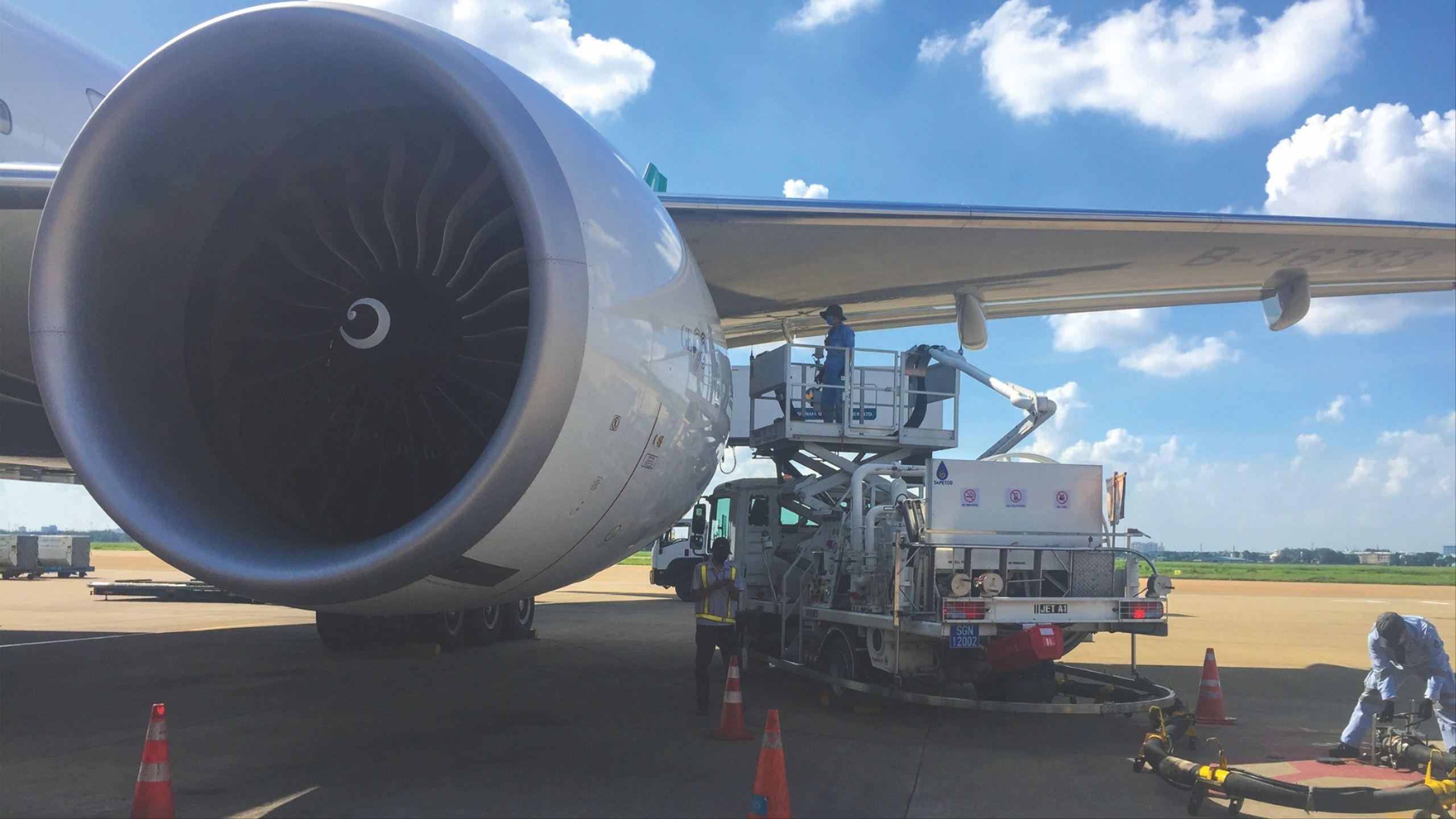 Chi Phí Nhiên Liệu Hàng Không Việt Nam Có Thể Tăng Thêm 25 Triệu USD