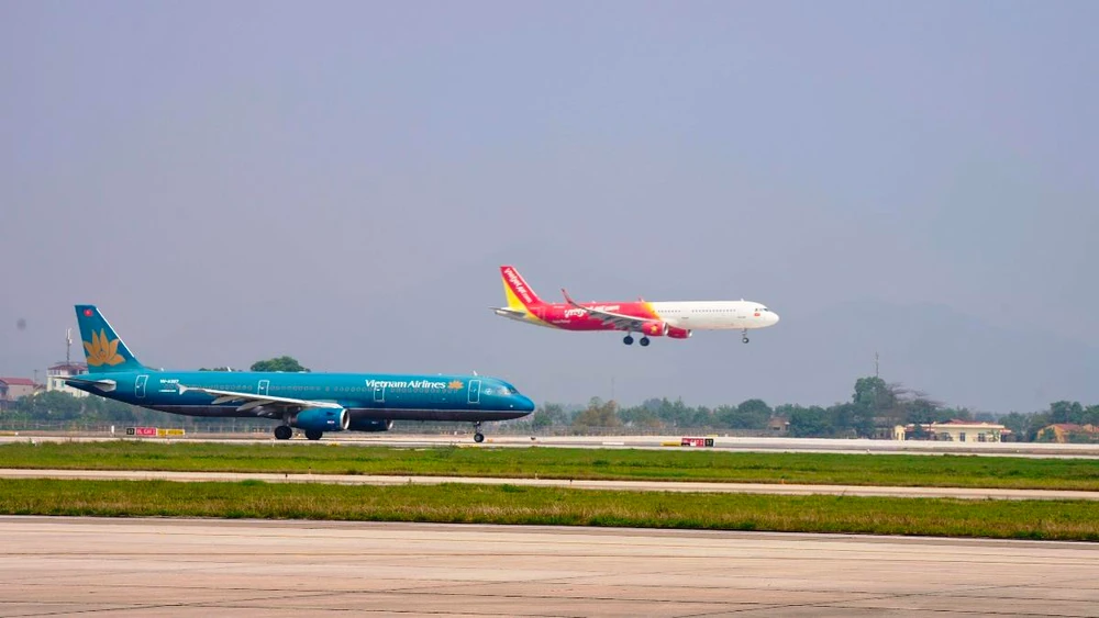 Vietjet và Vietnam Airlines so kè quyết liệt ra sao trên đường đua nghìn tỉ?