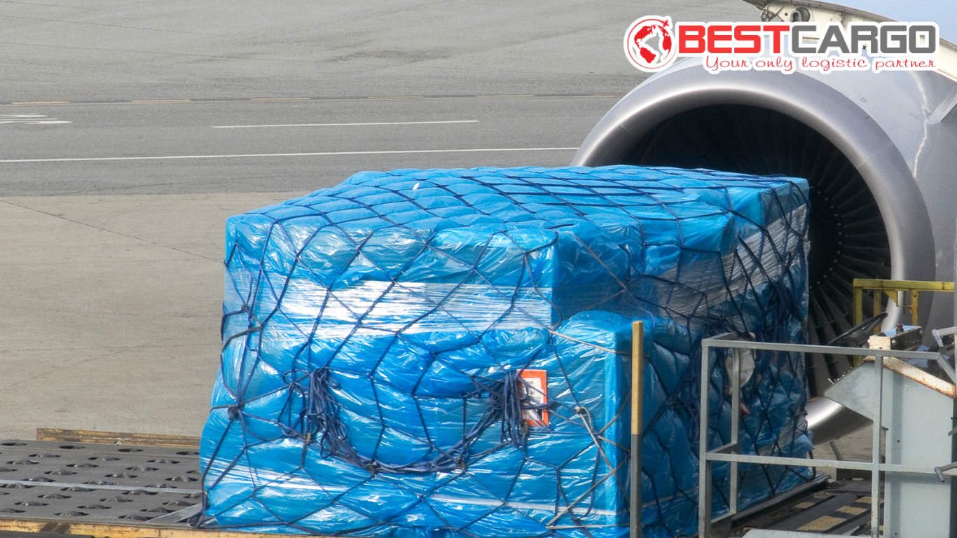 Dangerous Goods: Hàng nguy hiểm trong vận tải hàng không