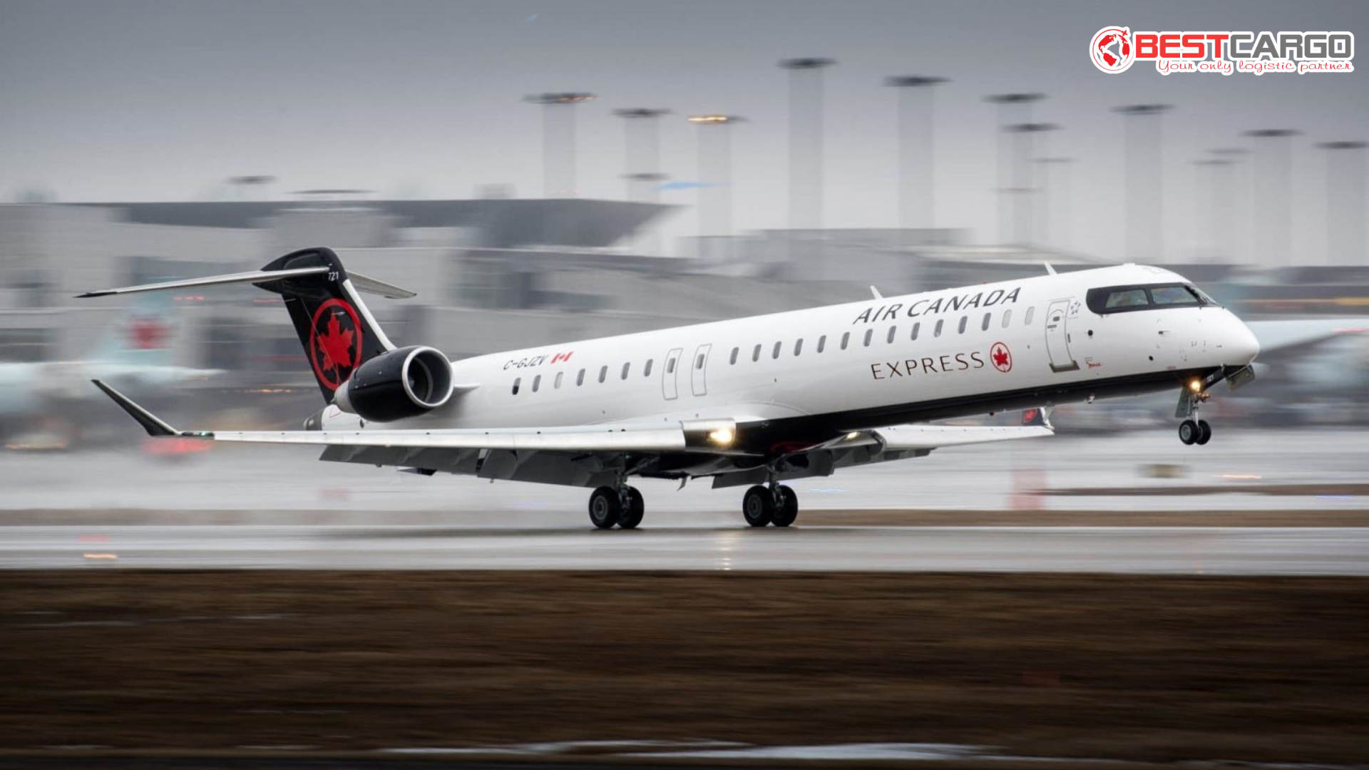 Máy Bay Air Canada Va Chạm Phương Tiện