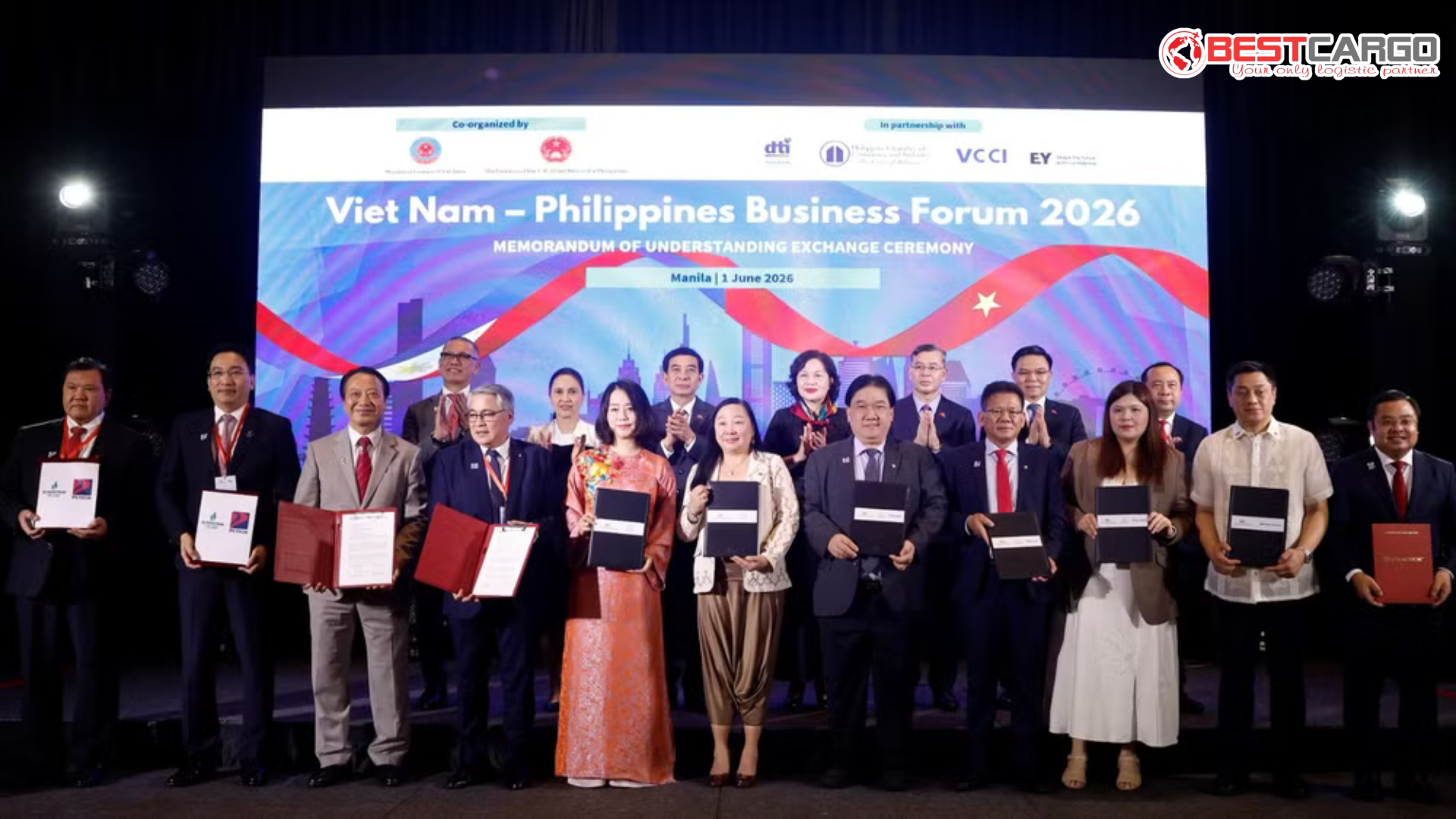 Vietnam Airlines bắt tay Philippines thúc đẩy hàng không và du lịch